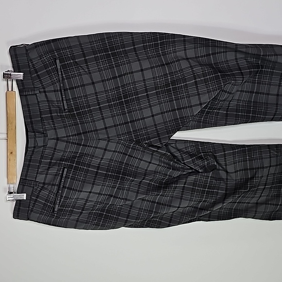 Nike golf tour performance 36x32 black and gray pants - Picture 4 of 7